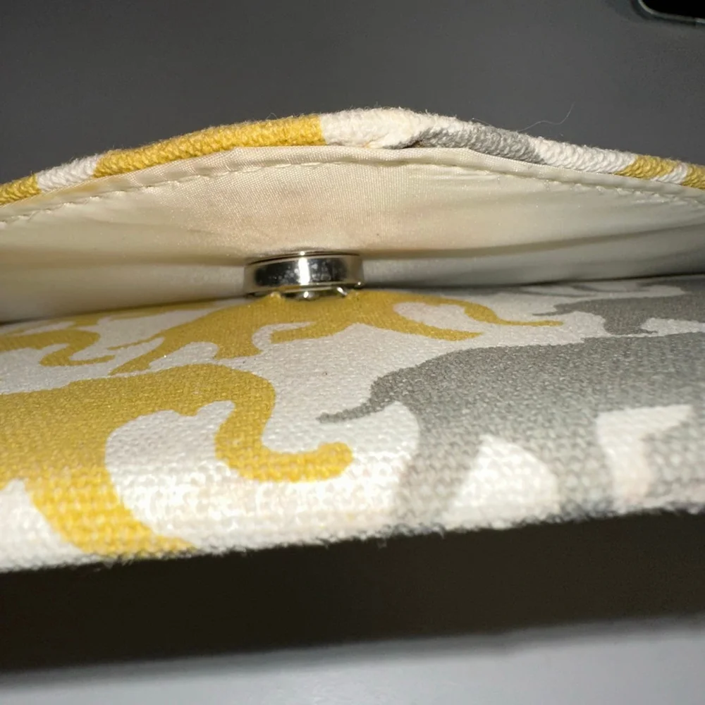 Women's Clutch Purse White/Yellow/Gray Elephant Print Chain Strap Canvas